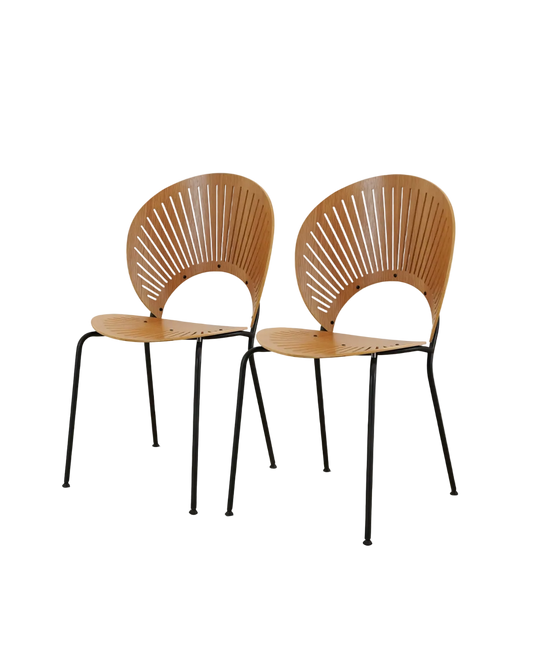 A Set of 2 Conker Dining Chair, Solid Wood