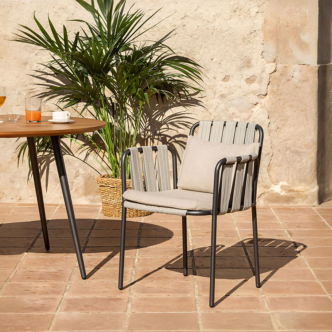 Artemis Outdoor Round Dining Table & Dining Chair, For Patio Garden-Weilai Concept-Weilai Concept